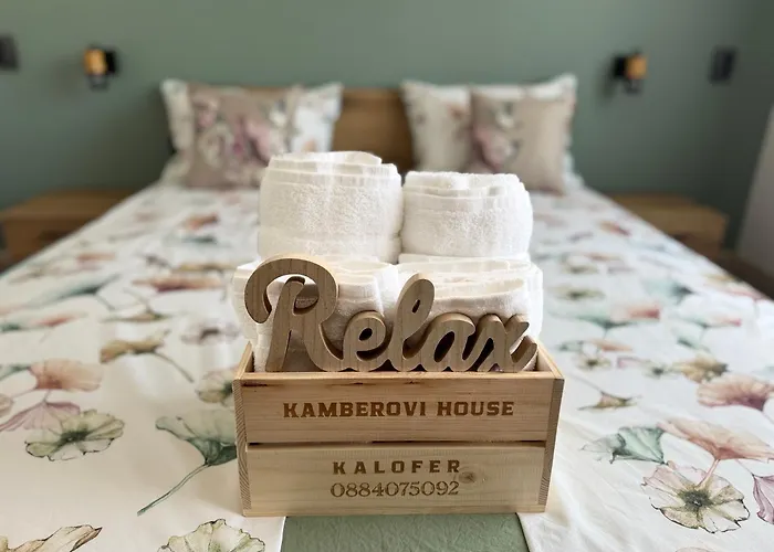 къща камберови град Feriehus Kalofer